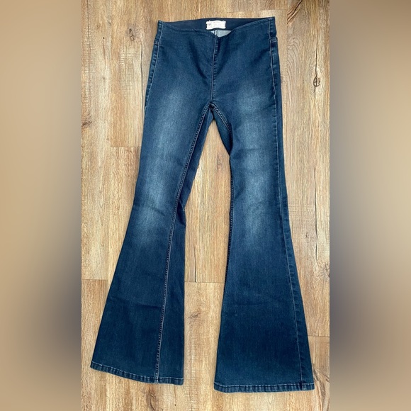 Free People Denim - Free People Penny Pull On Flare Jeans Bellbottoms